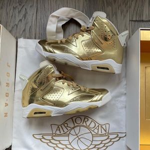 Jordan Retro 6 Pinnacle Gold size 8.5